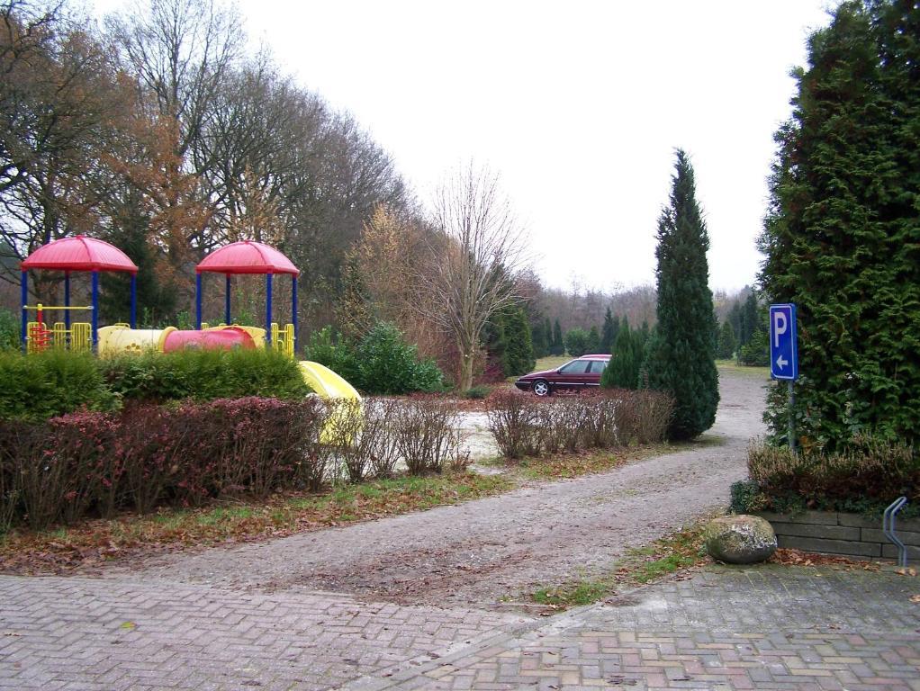 Vakantiepark De Bronzen Eik Sellingen المظهر الخارجي الصورة