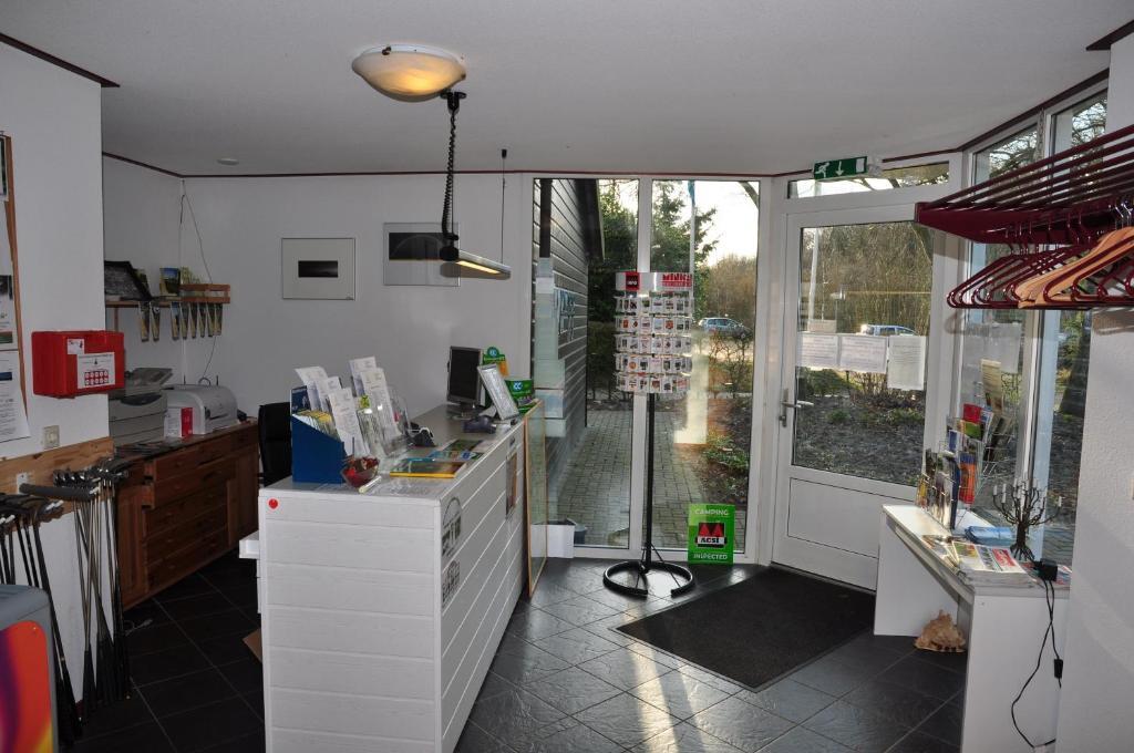 Vakantiepark De Bronzen Eik Sellingen المظهر الخارجي الصورة